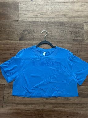 lululemon athletica Blue Cropped Logo Tee